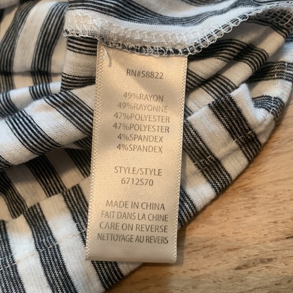 Max Studio Cold Shoulder Flowy Vertical Striped Blouse Black & White Women’s S - Picture 9 of 11